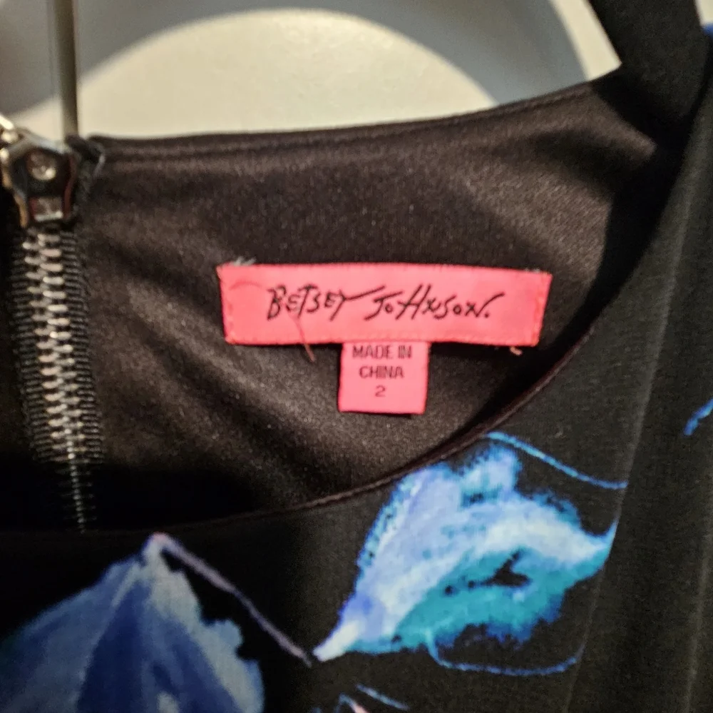 Betsey Johnson Black Floral Pencil Skirt Dress Size 2 - Picture 5 of 13